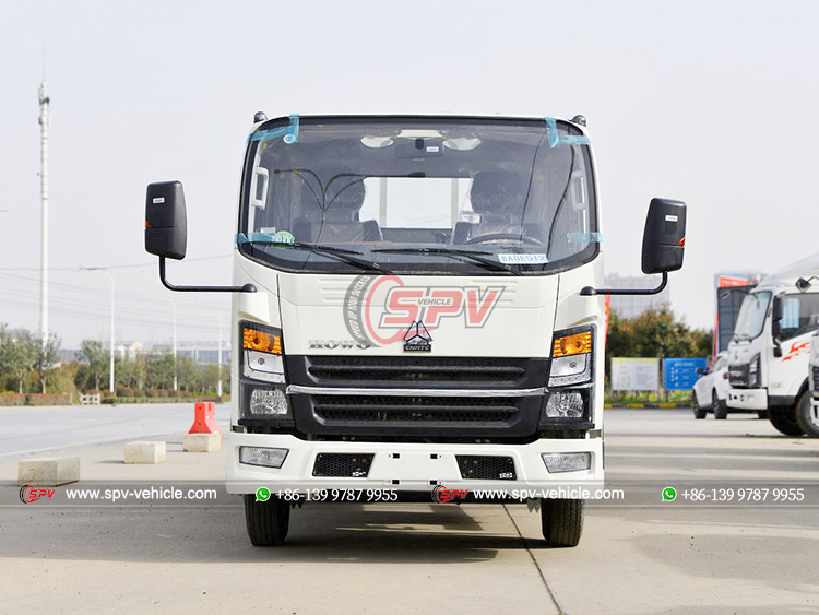 Howo Goods Transport Truck - Front